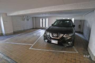 敷地内駐車場（屋内平面式）