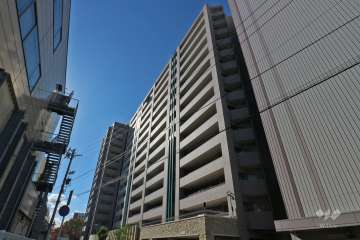 ライオンズマンション金山第3の外観（北東側から）
