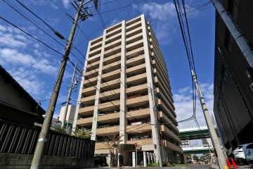 ライオンズシティ千代田の外観（南東側から）