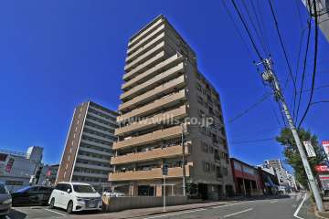 ライオンズマンション東別院第3の外観（南東側から）
