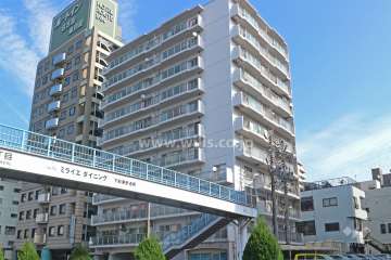 日商岩井上前津ハイツの外観（南西側から）