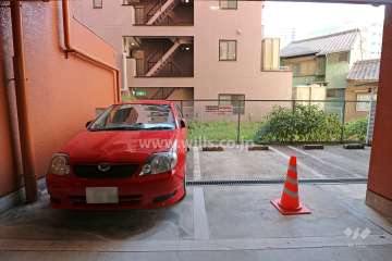 敷地内駐車場（屋外平面式）