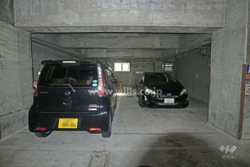 敷地内駐車場（屋内平面式）