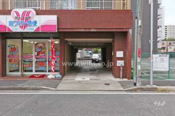 駐車場出入り口