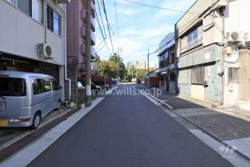 敷地北側の前面道路