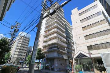 新栄町ハイツの外観（南西側から）