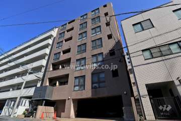 ラッフル千代田の外観（西側から）