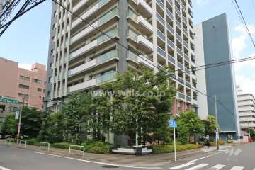 ナゴヤセンタータワーの下層階外観（南西側から）