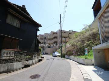 敷地北側の前面道路