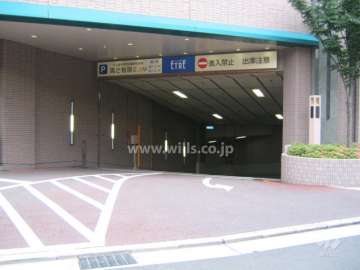 駐車場の出入り口