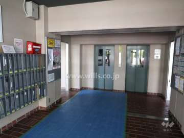 グリーンコーポ東一社Ｂ棟のエントランスホール