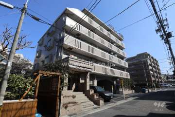 上社アイリス弐番館の外観（西側から）