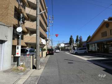 敷地南側前面道路