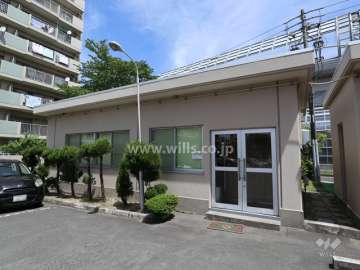 駐車場出入り口