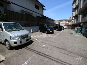 敷地内駐車場（屋外平面式）