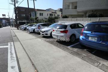 敷地内駐車場(屋外平面式)