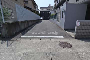 駐車場出入り口（屋外平面式）