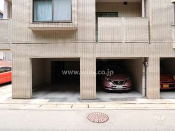 敷地内駐車場（屋内平面式）