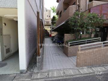 駐輪場出入り口