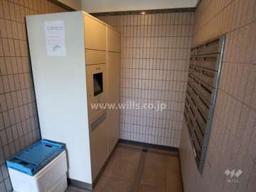 宅配ボックスと共用ポスト