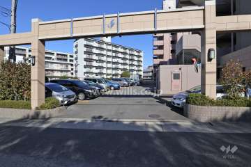 駐車場出入口