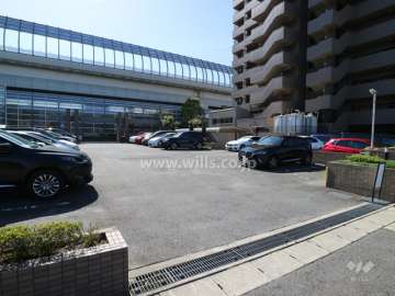 駐車場出入り口