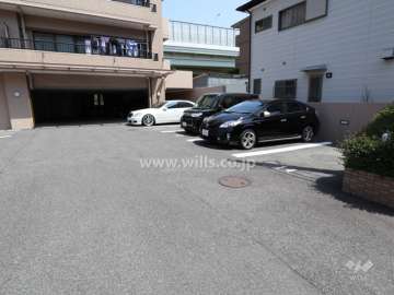 敷地内駐車場(屋外平面式)