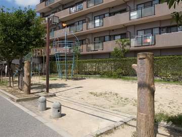 敷地南側に隣接して『谷口町第二公園』があります。