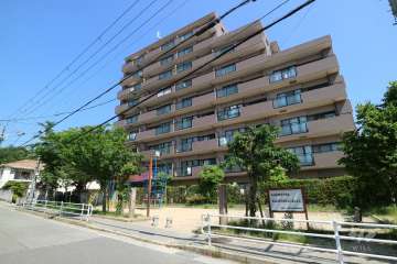 宝塚南ガーデンハウスの外観（南東側から）