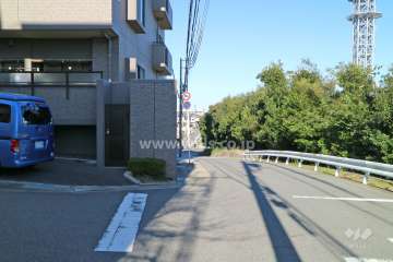 敷地東側前面道路
