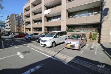 敷地内駐車場（屋外平面式）