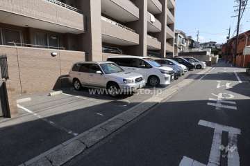 敷地内駐車場（屋外平面式）