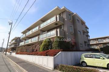 赤松台パークハウス四番館の外観（南東側から）