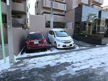 敷地内駐車場（屋外平面式）