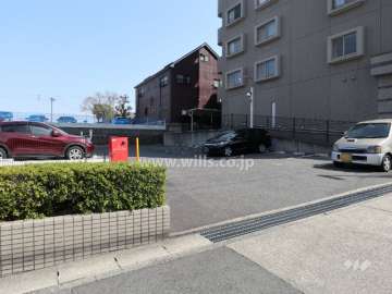 敷地内駐車場（屋外平面式・屋外機械式)
