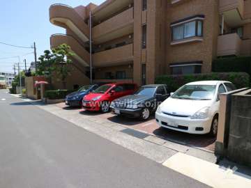 敷地内駐車場（屋外平面式）