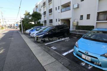 敷地内駐車場(屋外平面式)