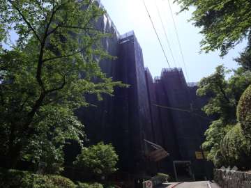 西一社第二団地102号棟の外観(北東側から)