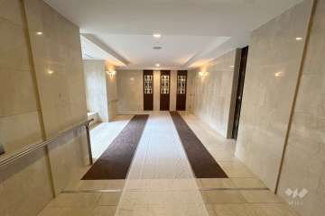 エントランスホール