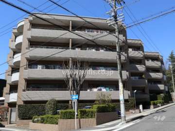 藤が丘シティハウスウィングコートの外観（南東側から）