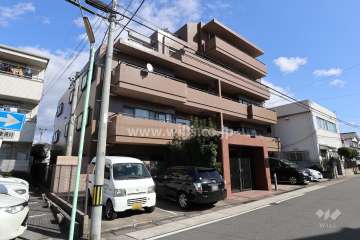 アクトピア名東の外観（西側から）