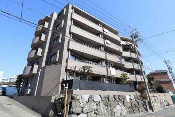 グランドメゾン一社の外観(南西側から)