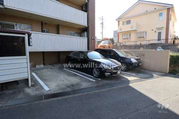 敷地内駐車場（屋外平面式）