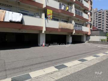 敷地内駐車場（屋内平面式）