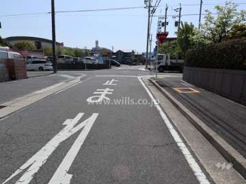 敷地東側の前面道路