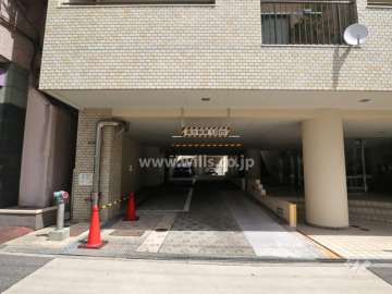 駐車場出入り口