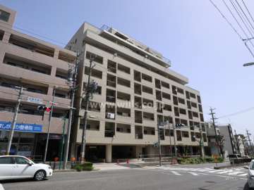 ライオンズマンション虹ヶ丘（A棟）の外観（南西側から）