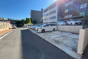 敷地内駐車場（屋外平面式）