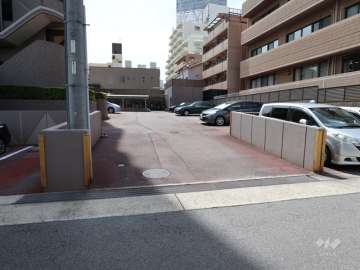 駐車場入口