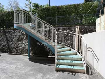 敷地内公園への階段